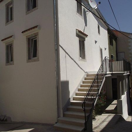 Apartments Dobrinj Ngoại thất bức ảnh